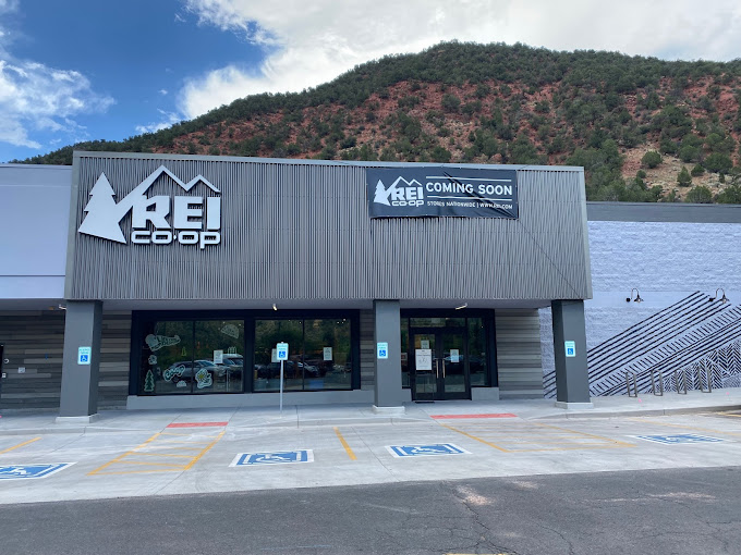 REI Glenwood Springs Ford Construction